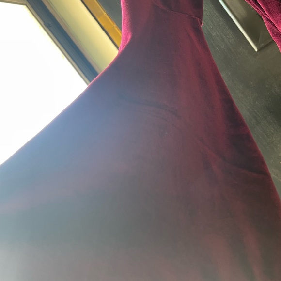 Maternity velvet soft stretchy dress - Picture 3 of 4